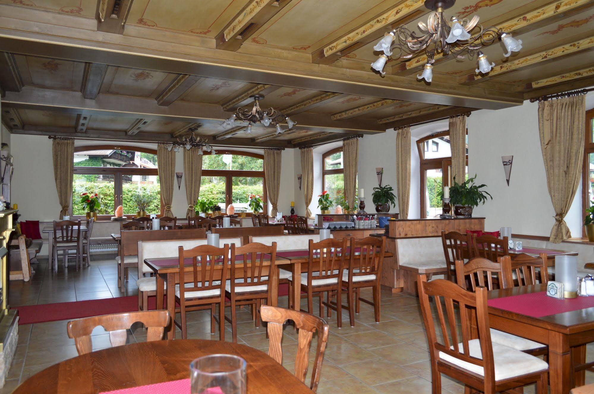 Hotel Bavaria Инцелль Экстерьер фото